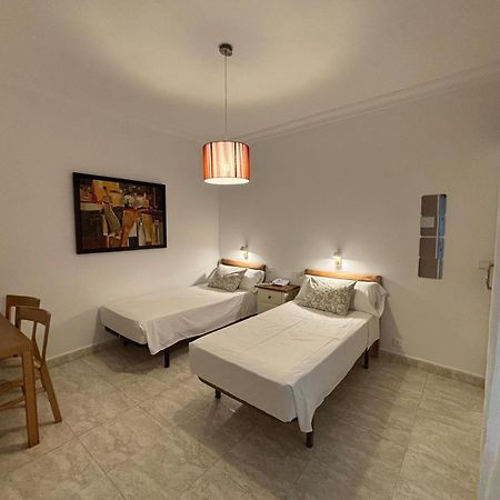 Hostal Barrera Madrid Exterior photo
